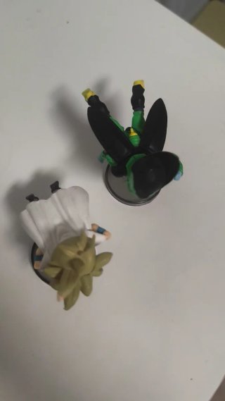 2 Figuras Gohan y Cell dragon ball z