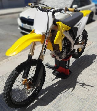 Moto de Cross Suzuki RMZ-250