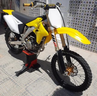 Moto de Cross Suzuki RMZ-250