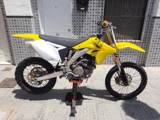Moto de Cross Suzuki RMZ-250 (ÚLTIMO PRECIO)
