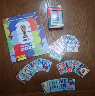 Pack cromos FIFA + Caja Panini + Álbum
