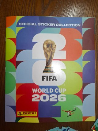 Pack cromos FIFA + Caja Panini + Álbum