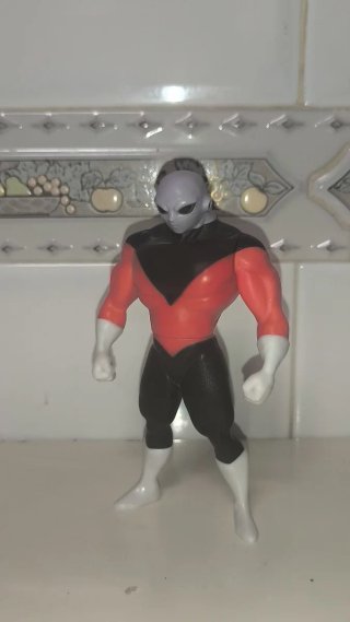 Figura Jiren Dragon Ball brazos artículados