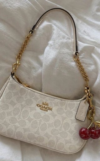 Bolso Guess Negro y Dorado