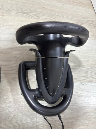 Volante Superdrive SV450 con Pedales