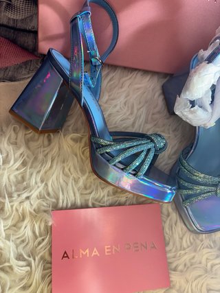 Sandalias Alma en Pena tacón azul y plata
