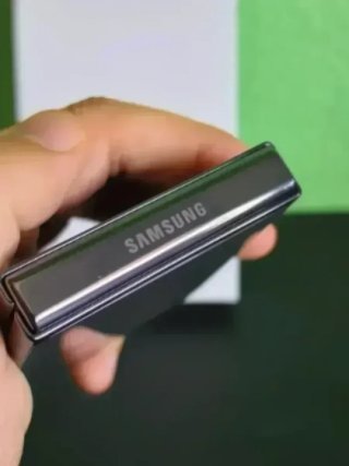 Z Flip 5 256GB. Como nuevo+Factura