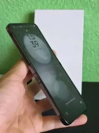 Z Flip 5 256GB. Como nuevo+Factura
