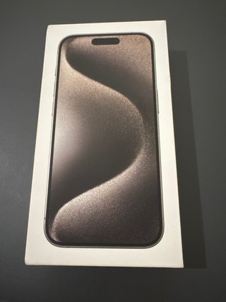 Caja iPhone 15 Pro Apple
