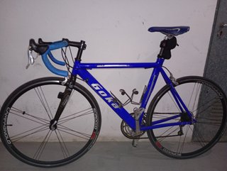 Bicicleta de carretera Goka azul