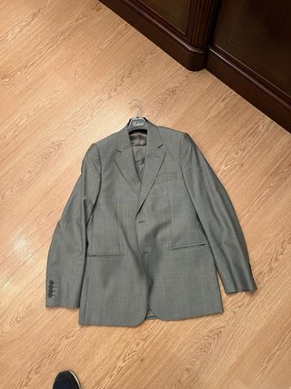 Varios Trajes de hombre gris