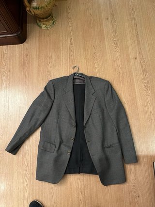 Varios Trajes de hombre gris