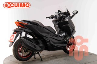 HONDA FORZA 125