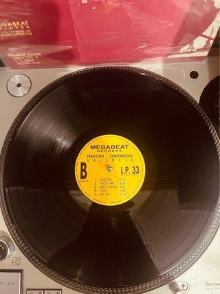 Megabeat - War!! LP Vinilo
