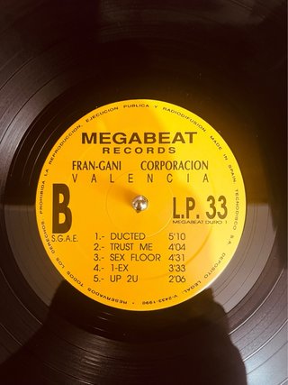 Megabeat - War!! LP Vinilo