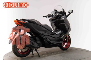 HONDA FORZA 125