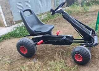 Kart a pedales negro