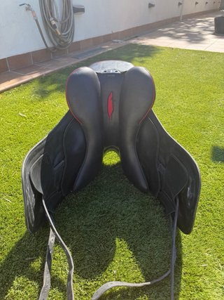 Montura Doma Aviar Sparrow 1.0 Negra 17”