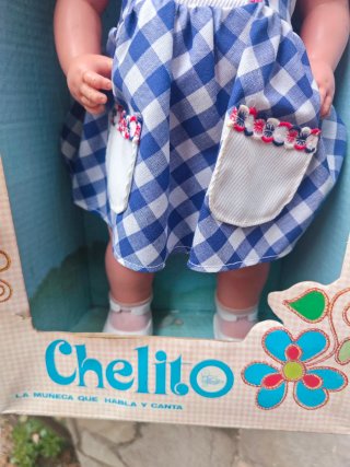 Muñeca Chelito de Famosa