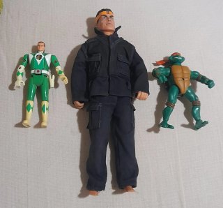 Lote 3 figuras. Power Ranger, Action man, tortuga