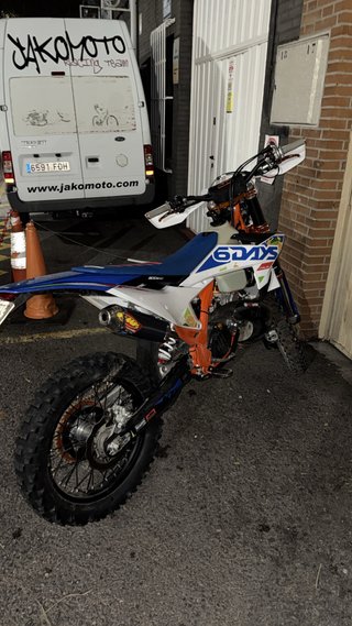 KTM 300 EXC Six Days 2026