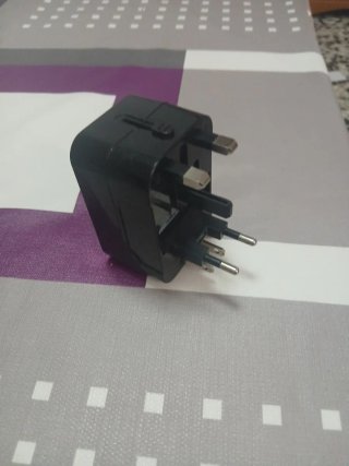 Adaptador de viaje universal negro