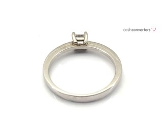 anillo oro 18k con piedra con diamante