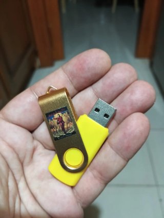Llavero, Bolígrafo y Pendrive History In The Mix