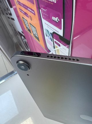 iPad Air 5ª Generacion a2588 2022 256GB Bat. 81%