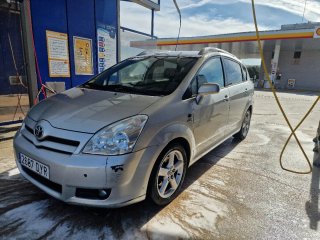 Toyota corolla verso 2006