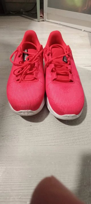 Zapatillas Under Armour rosas/rojas