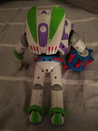 Buzz Lightyear Disney     el muñeco  habla