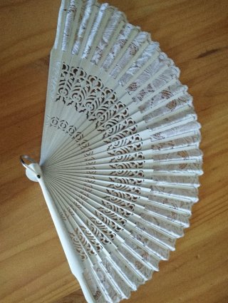 Abanico de novia blanco