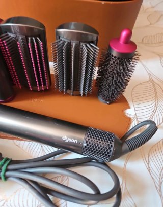 Dyson airwrap