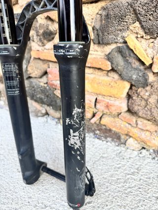 Rock Shox Yari 180mm 27.5 Horquilla