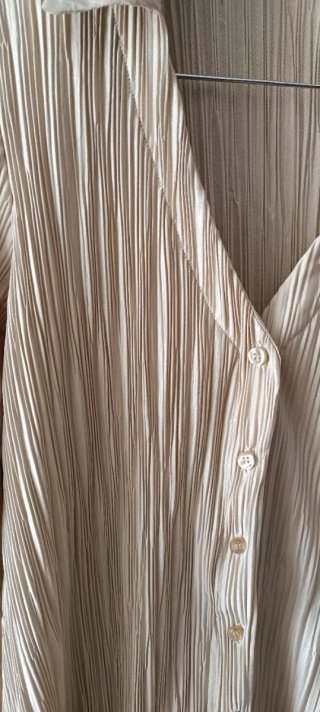 Camisa Stradivarius Beige Plisada