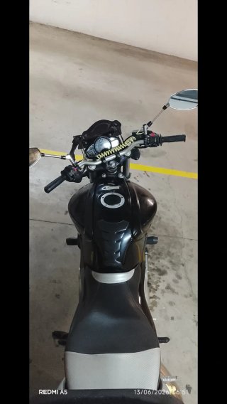 Suzuki Gladius 650cc ITV 04/2027 + maleta