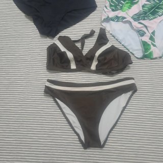 Tris costumi donna taglia L