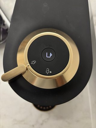 Macchina Caffè Nespresso Vertuo Nera