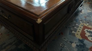 Mesa de centro Ethan Allen madera tallada.