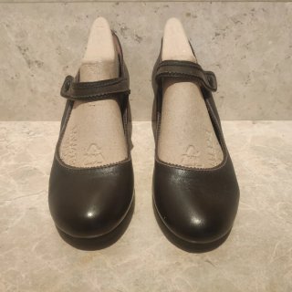 Zapatos de tacón marrones para mujer de piel