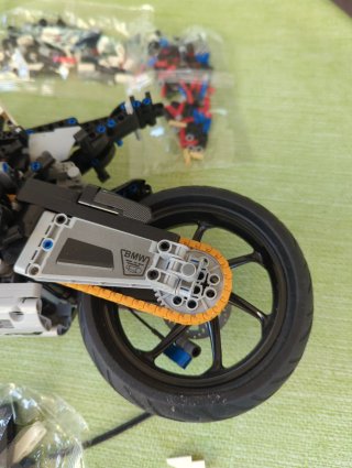 Lego Technic BMW M 1000 RR 1:5 (42130)