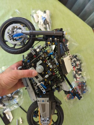 Lego Technic BMW M 1000 RR 1:5 (42130)