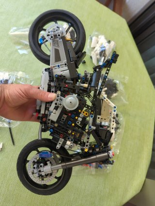 Lego Technic BMW M 1000 RR 1:5 (42130)