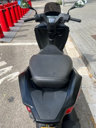 Aprilia SXR 50 Scooter Negra