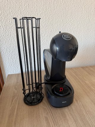Cafetera Nescafé Dolce Gusto + portacapsulas