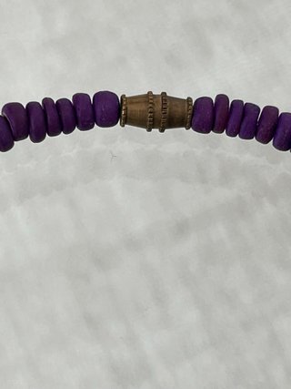 Collar artesanal de madera multicolor