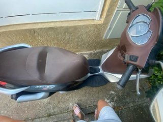 Piaggio Medley 125 Gris/Marrón