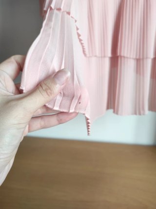 Vestido Zara rosa detalles plisados