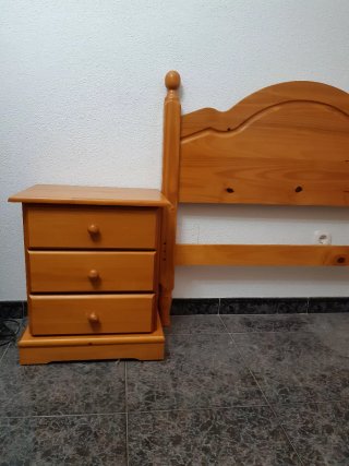 Cabecero y mesita de noche pino
